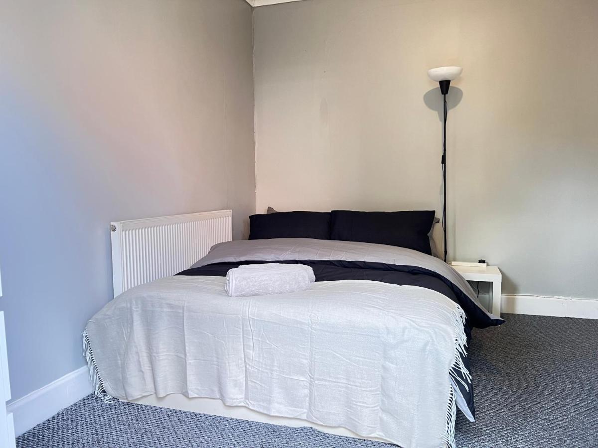 Shirley House 4, Guest House, Self Catering, Self Check In With Smart Locks, Use Of Fully Equipped Kitchen, Close To City Centre, Ideal For Longer Stays, Excellent Transport Links Southampton Eksteriør bilde