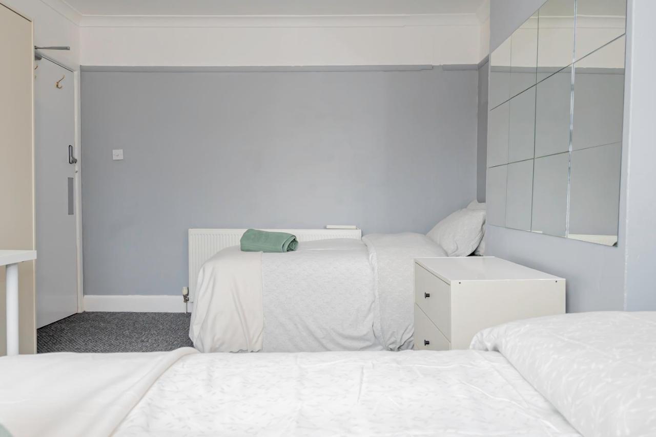 Shirley House 4, Guest House, Self Catering, Self Check In With Smart Locks, Use Of Fully Equipped Kitchen, Close To City Centre, Ideal For Longer Stays, Excellent Transport Links Southampton Eksteriør bilde