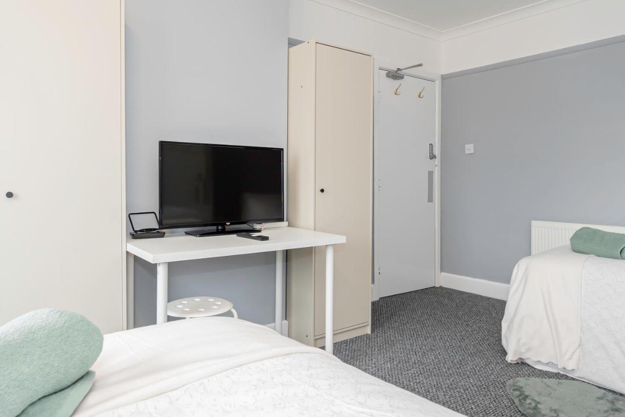 Shirley House 4, Guest House, Self Catering, Self Check In With Smart Locks, Use Of Fully Equipped Kitchen, Close To City Centre, Ideal For Longer Stays, Excellent Transport Links Southampton Eksteriør bilde