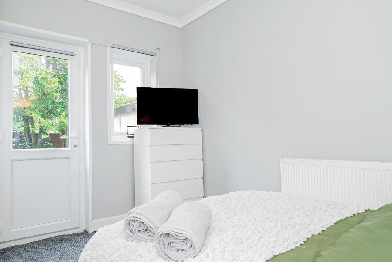 Shirley House 4, Guest House, Self Catering, Self Check In With Smart Locks, Use Of Fully Equipped Kitchen, Close To City Centre, Ideal For Longer Stays, Excellent Transport Links Southampton Eksteriør bilde