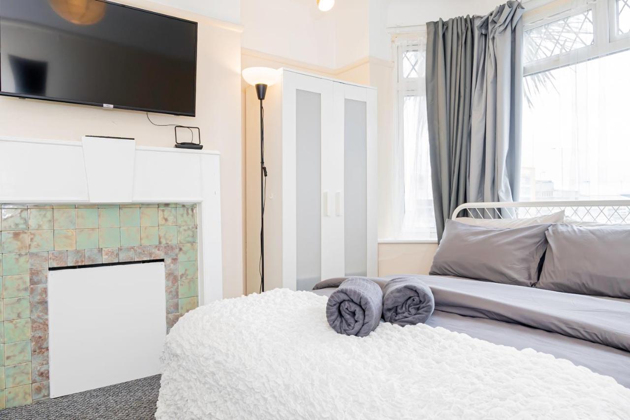 Shirley House 4, Guest House, Self Catering, Self Check In With Smart Locks, Use Of Fully Equipped Kitchen, Close To City Centre, Ideal For Longer Stays, Excellent Transport Links Southampton Eksteriør bilde