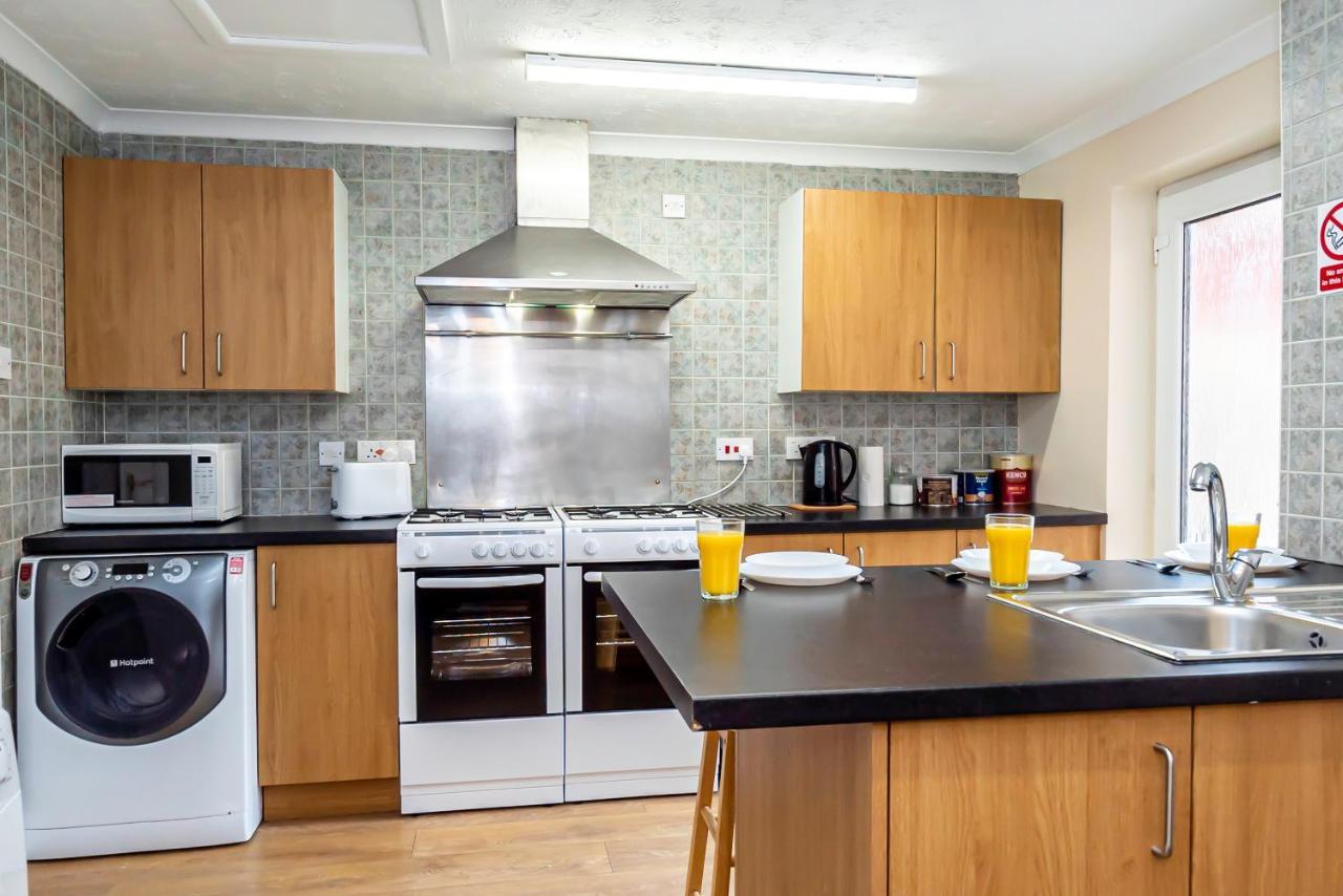 Shirley House 4, Guest House, Self Catering, Self Check In With Smart Locks, Use Of Fully Equipped Kitchen, Close To City Centre, Ideal For Longer Stays, Excellent Transport Links Southampton Eksteriør bilde