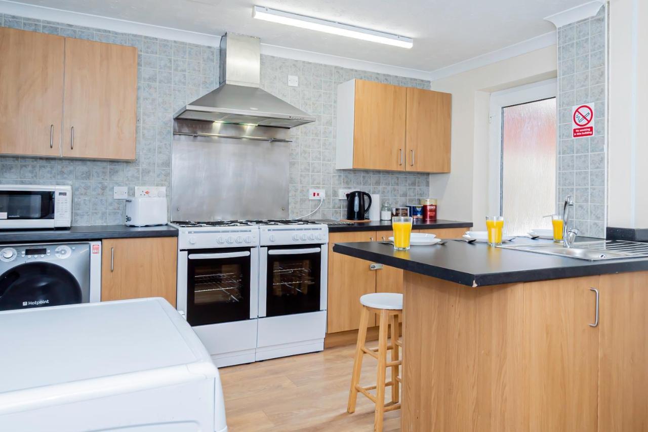 Shirley House 4, Guest House, Self Catering, Self Check In With Smart Locks, Use Of Fully Equipped Kitchen, Close To City Centre, Ideal For Longer Stays, Excellent Transport Links Southampton Eksteriør bilde